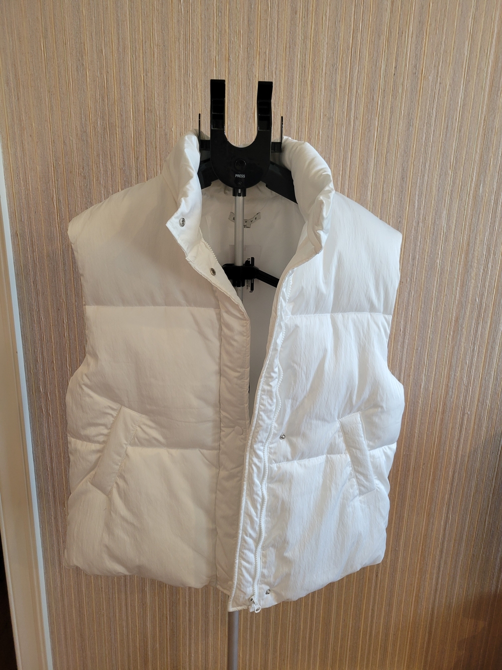 HYFVE White Quilted Oversized Puffer Vest with High Collar NWT Medium